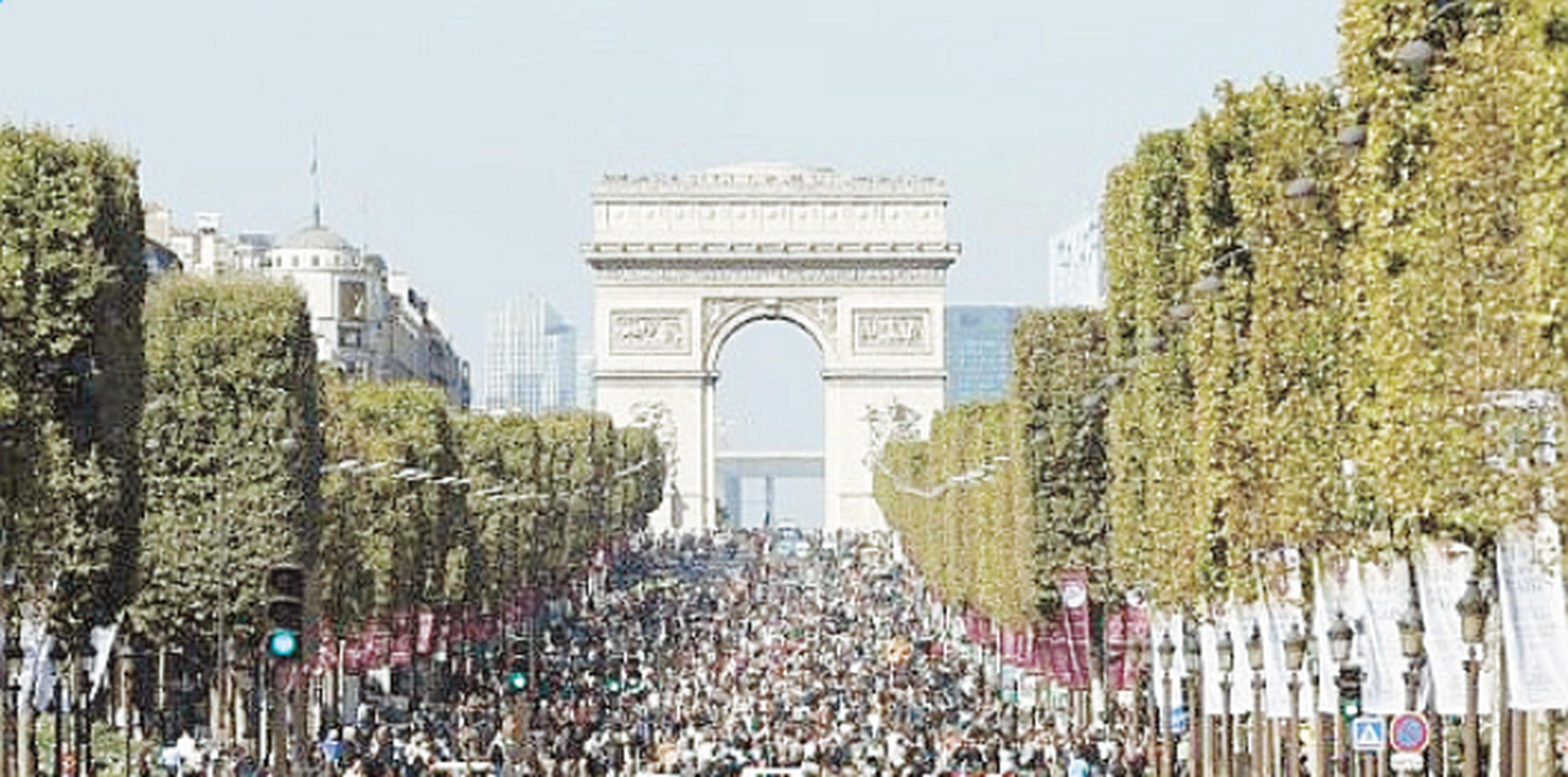 Junto a la Torre Eiffel, el Arco del Triunfo es una de las caras más famosas y hermosas de París. (Archivo)