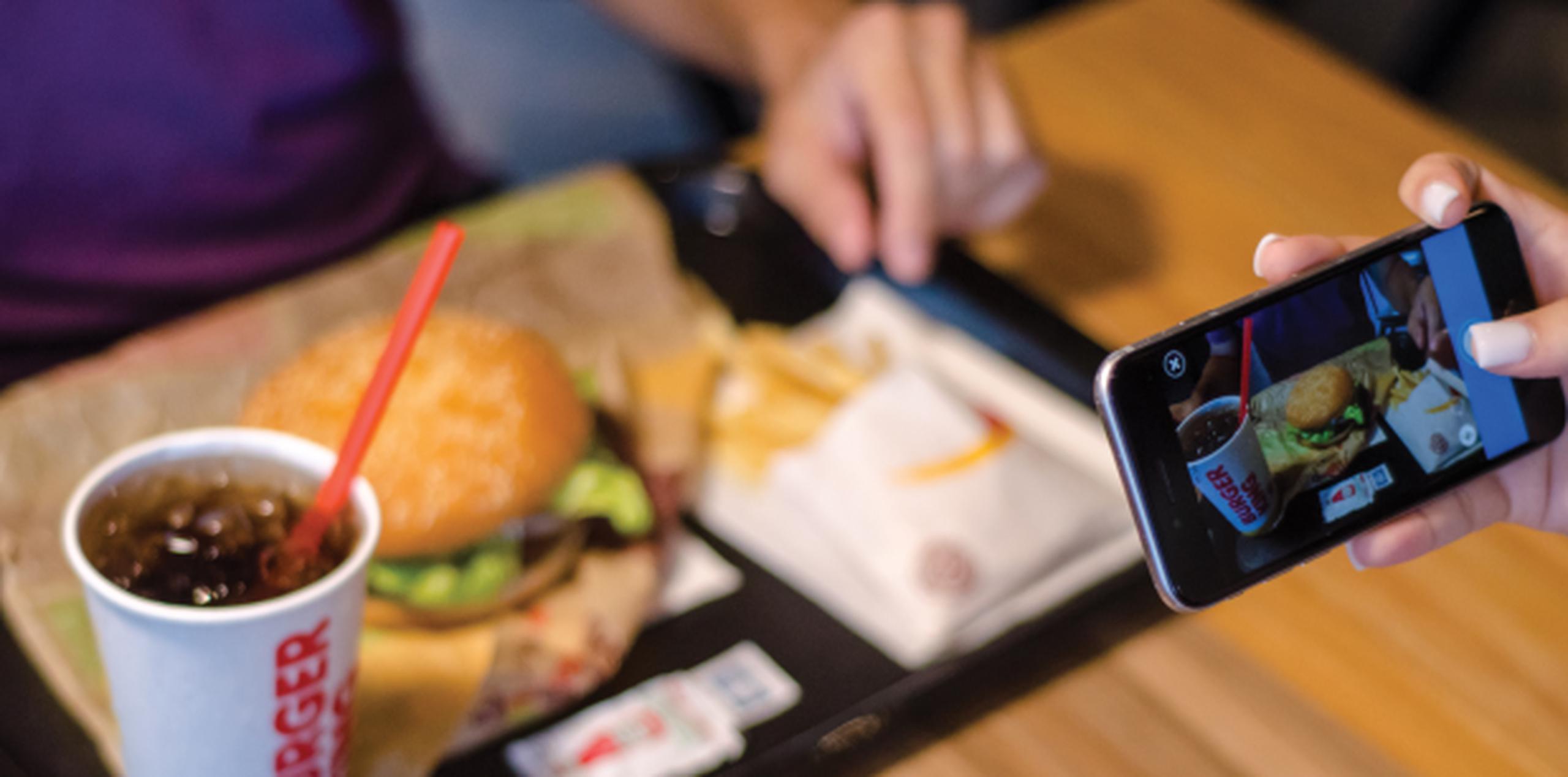 El usuario podrá compartir las mejores fotos tomadas en Burger King y, generará dinero según la cantidad de interacciones -“likes” y “reactions”. (Suministrada)