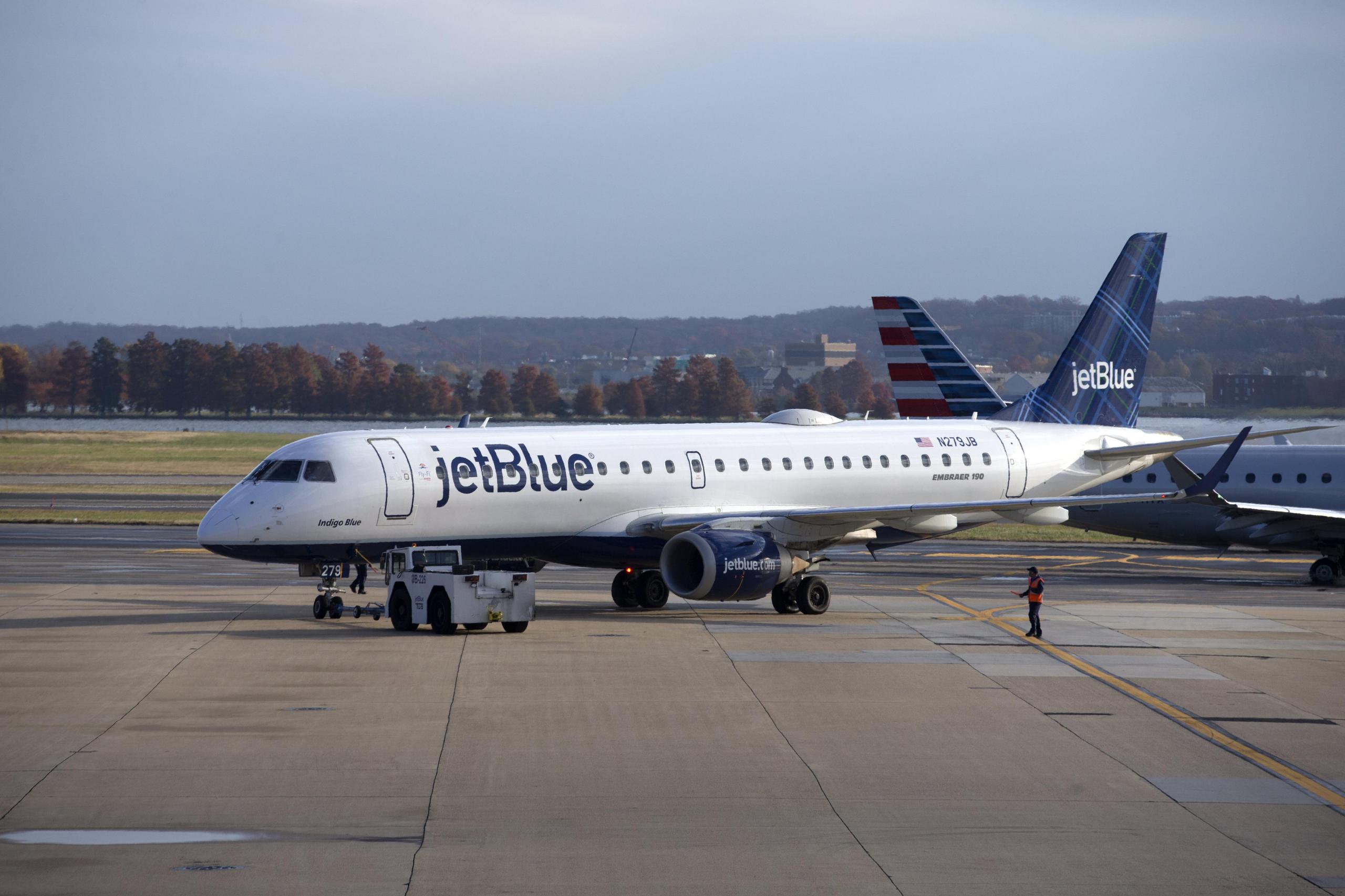 JetBlue asegura que su oferta es “claramente superior” y que el consejo de administración de Spirit la rechazó sin fundamentos y se negó a dialogar de manera constructiva. (EPA/MICHAEL REYNOLDS)