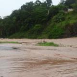 Rescatan turista atrapada por crecida de río en Naguabo