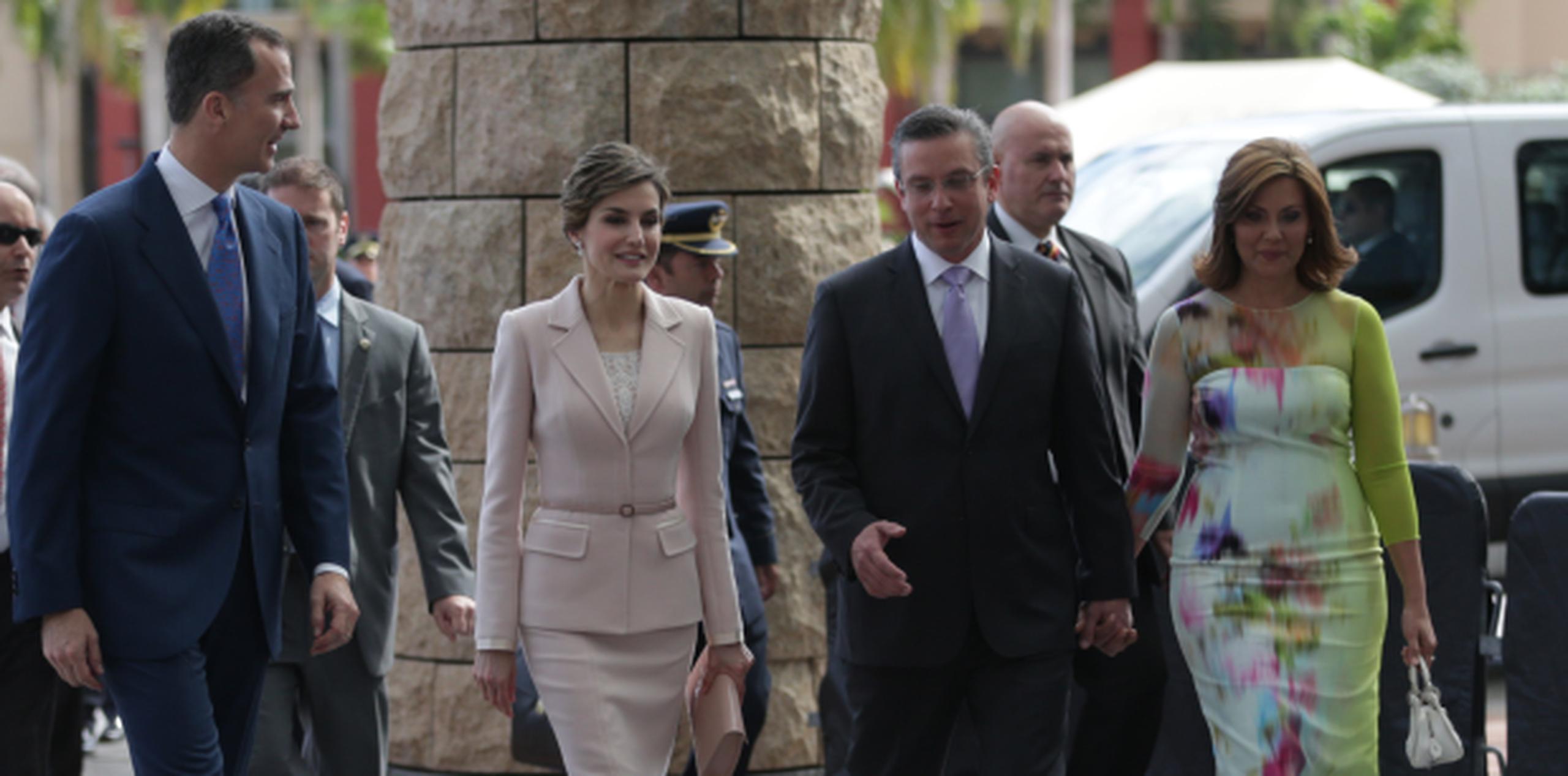 El rey Felipe VI y la reina Letizia comparten hoy con el gobernador Alejandro García Padilla y la primera dama Wilma Pastrana. (xavier.araujo@gfrmedia.com)