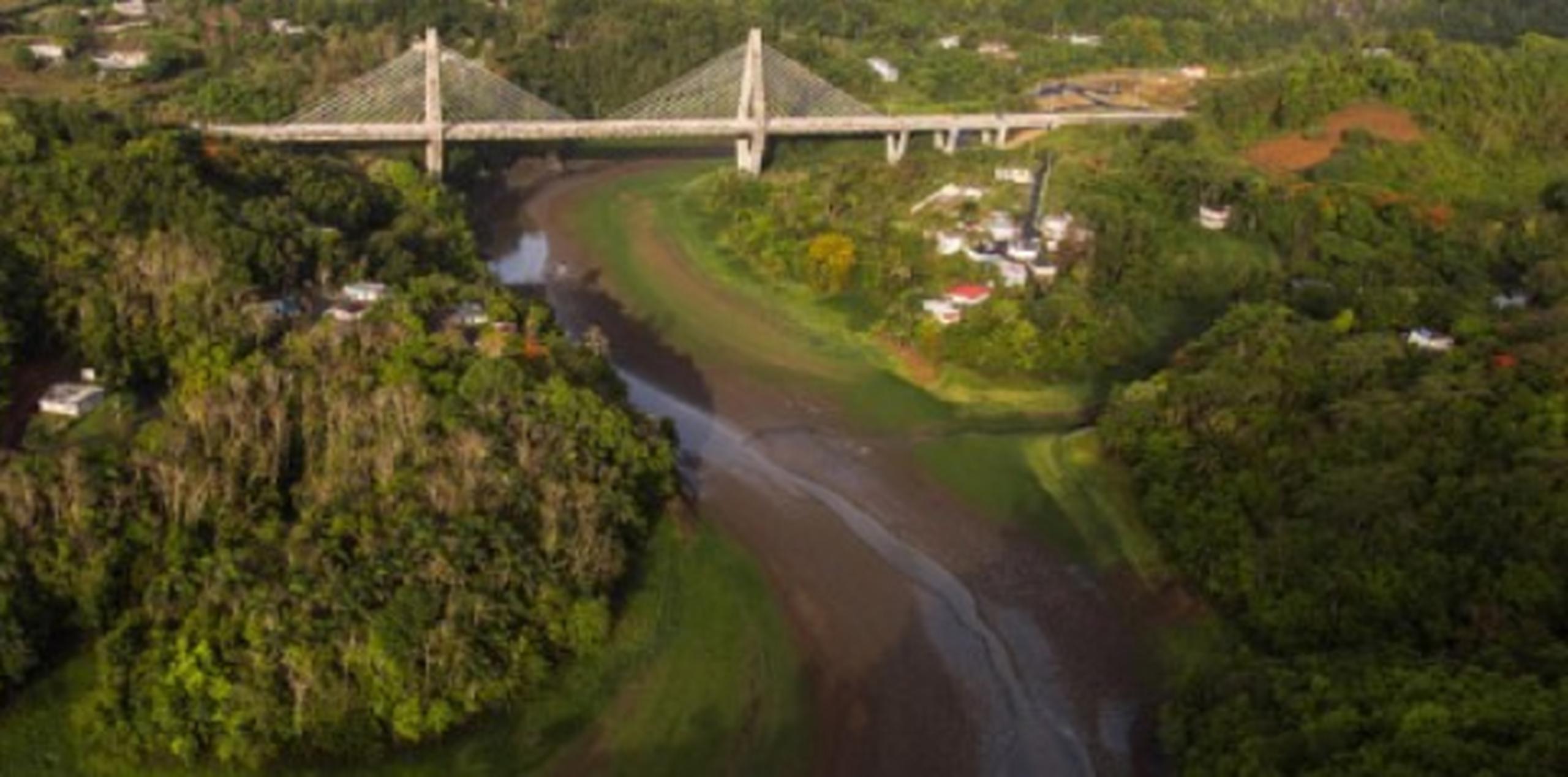 Puente sobre el Río La PLata. (Para GFR Media/ Dennis M. Rivera Pichardo)
