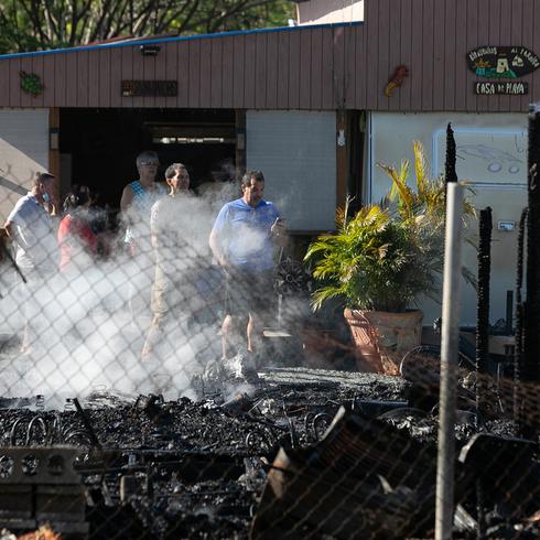 “Escuchamos los gritos”: relatan horror del fuego en los “campers” de Cabo Rojo
