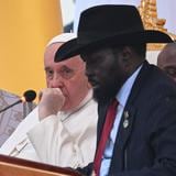 El papa pide al clero de Sudán del Sur que se ensucie las manos por la gente