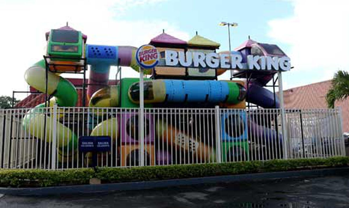 Entrevistan a hombre por asalto a Burger King en el que gerente está grave Primera Hora