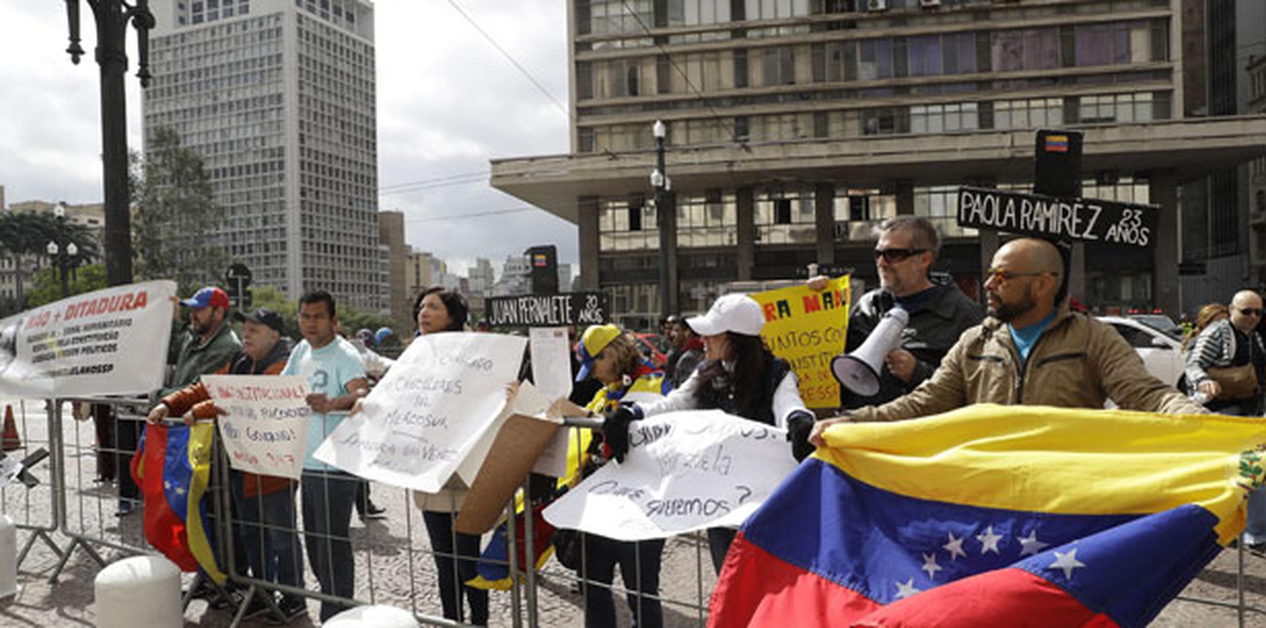 Pese a las críticas de la comunidad internacional a la Constituyente, que según Estados Unidos consagra la “dictadura de Maduro”, Washington descartó por ahora una intervención militar en el país sudamericano. (AP)