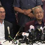 Renuncia primer ministro de Malasia en importante crisis política