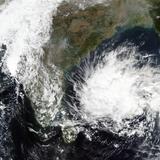 India se prepara para el azote de tormenta