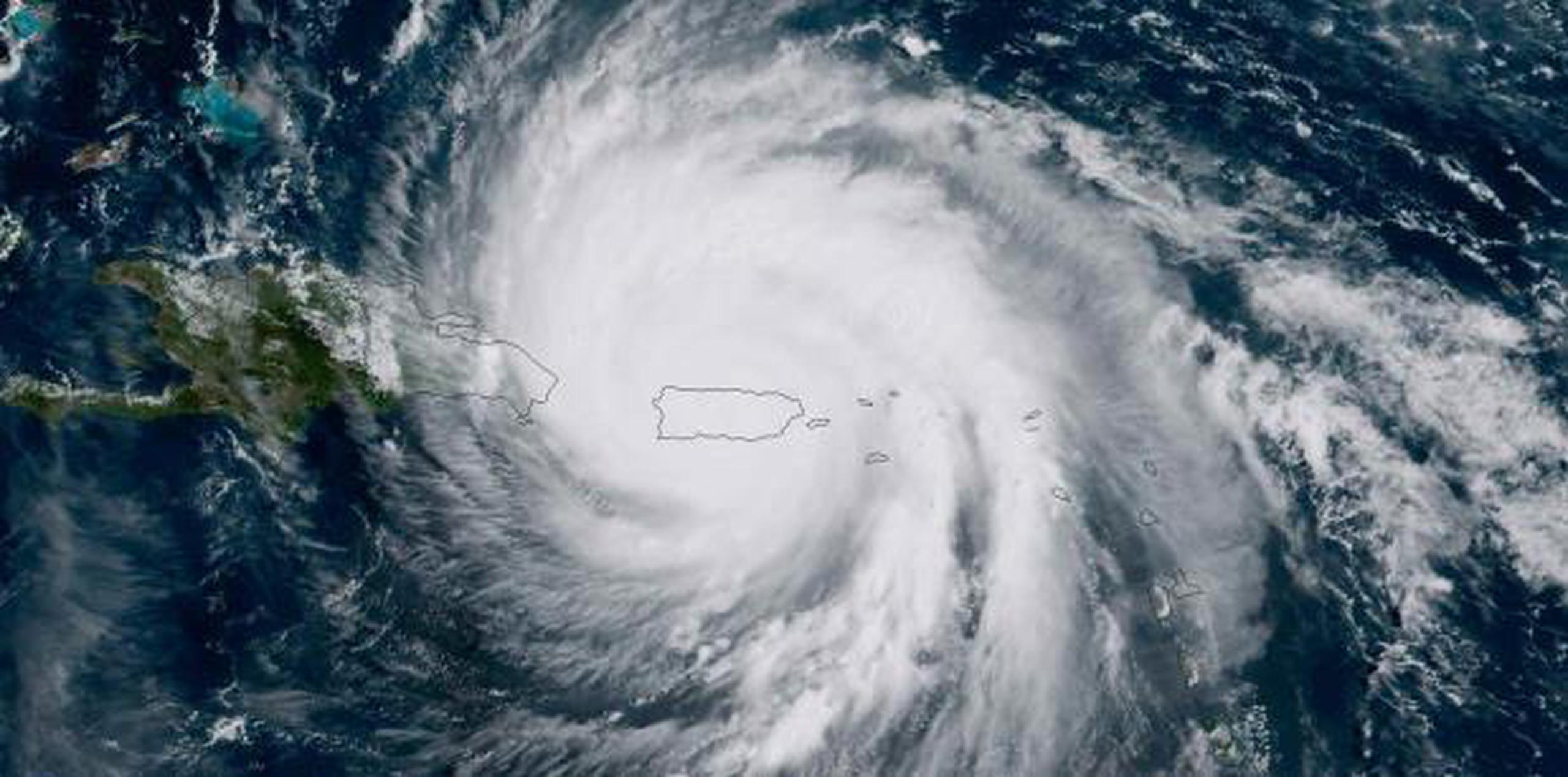 Imagen de satélite del huracán María, que embistió a Puerto Rico el 20 de septiembre de 2017. (NOAA)