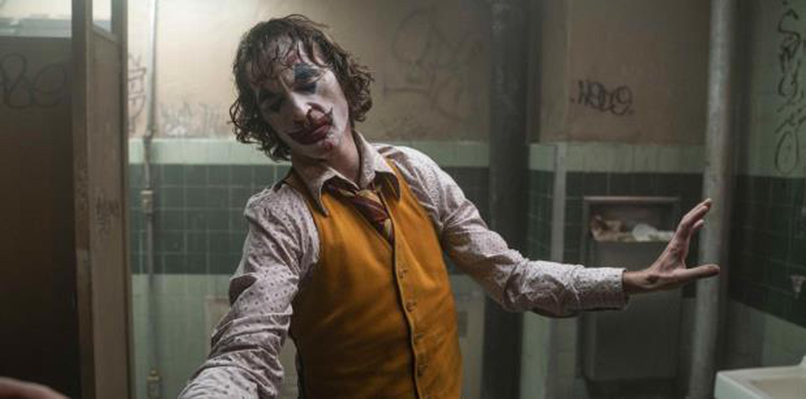 “Joker”, bajo la dirección de Todd Phillips, se convirtió recientemente en la cinta para adultos más exitosa de la historia, sin contar la inflación. Ha recaudado $849 millones a nivel internacional. (archivo)

