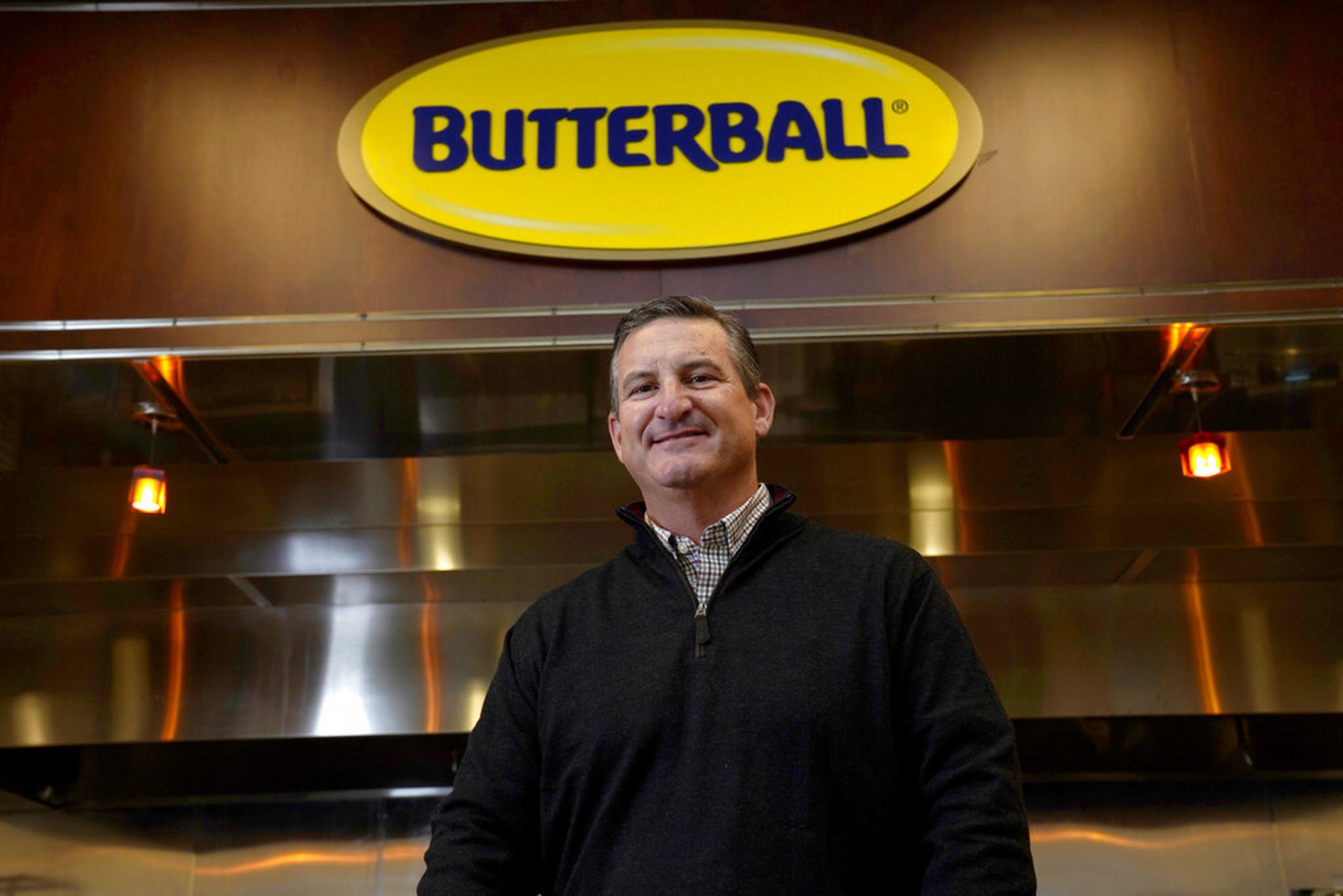 El presidente y director general de Butterball, Jay Jandrain, posa el 19 de noviembre de 2021 en la sede corporativa de la compañía en Garner, Carolina del Norte.
