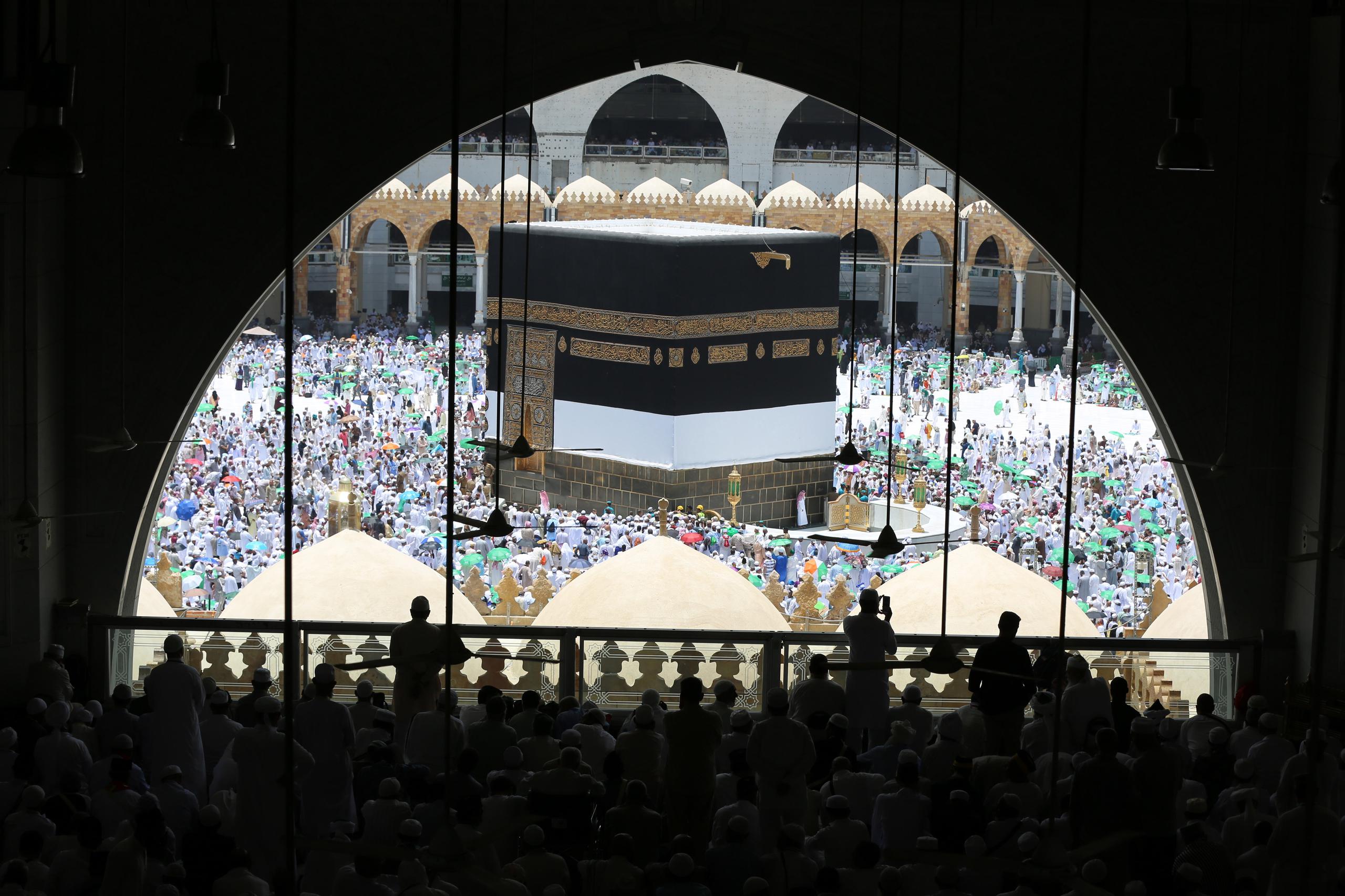 En 2019, casi 2.5 millones de musulmanes realizaron la peregrinación anual, un cuarto de ellos saudíes, según datos de la Autoridad General de Estadísticas de Arabia Saudí.