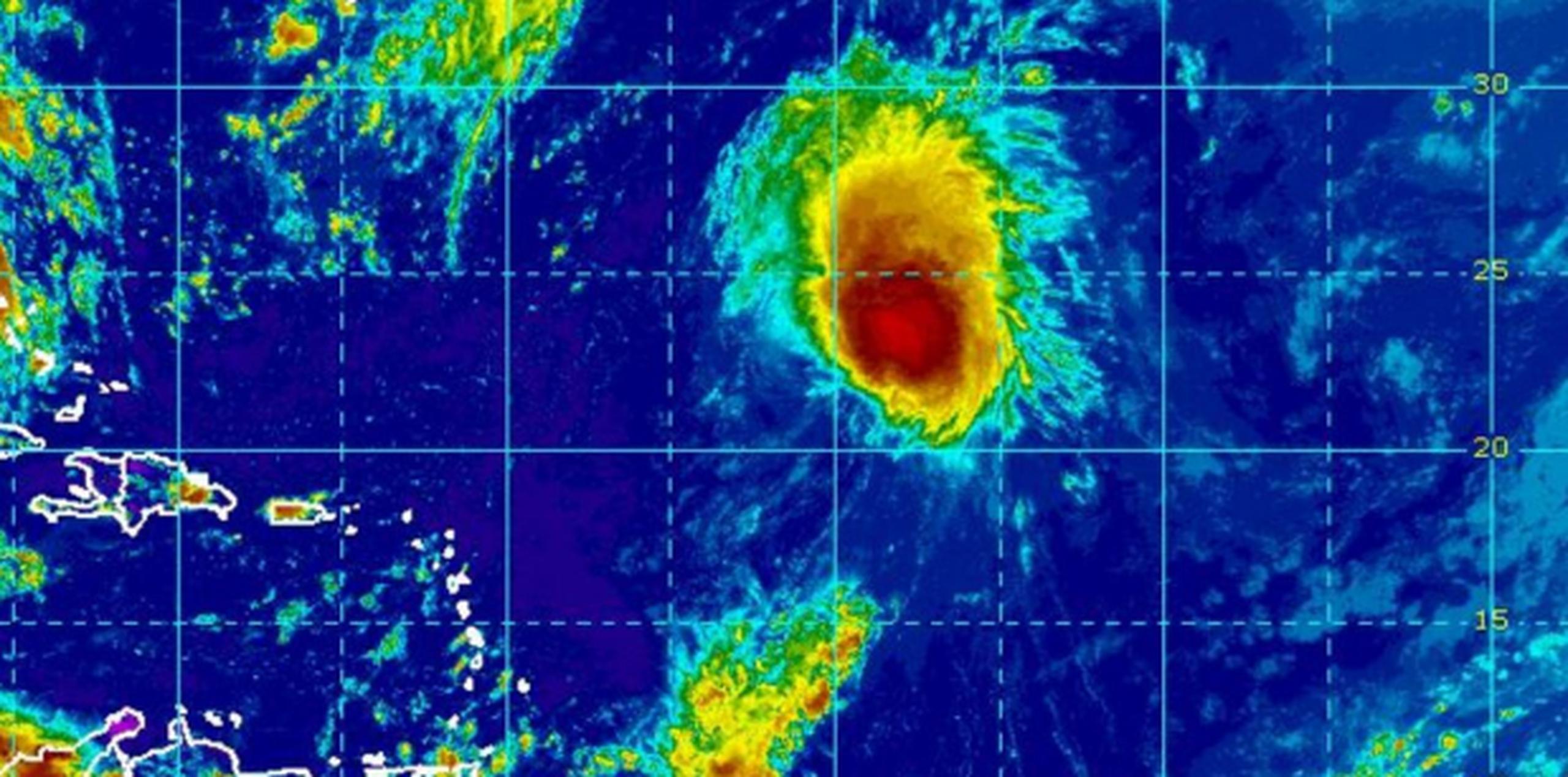 La tormenta tropical tiene unos vientos máximos sostenidos de 40 millas por hora  y se mueve con rumbo noroeste a 13 millas por hora. (NOAA)