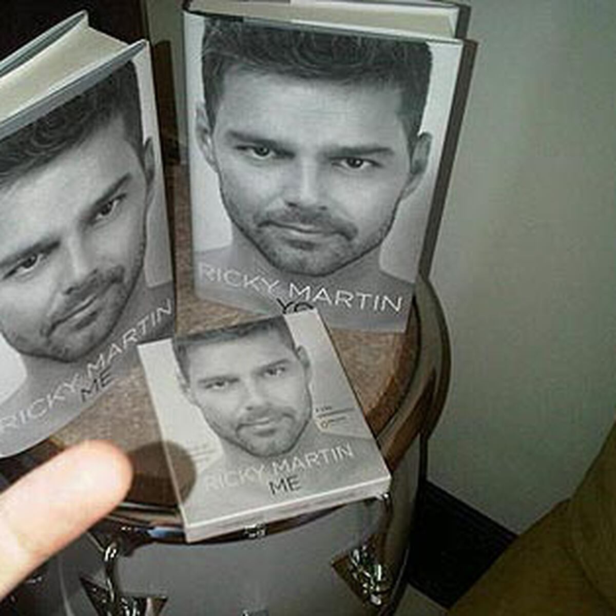 Ricky Martin en gira para firmar libro y lanzamiento nuevo disco ...