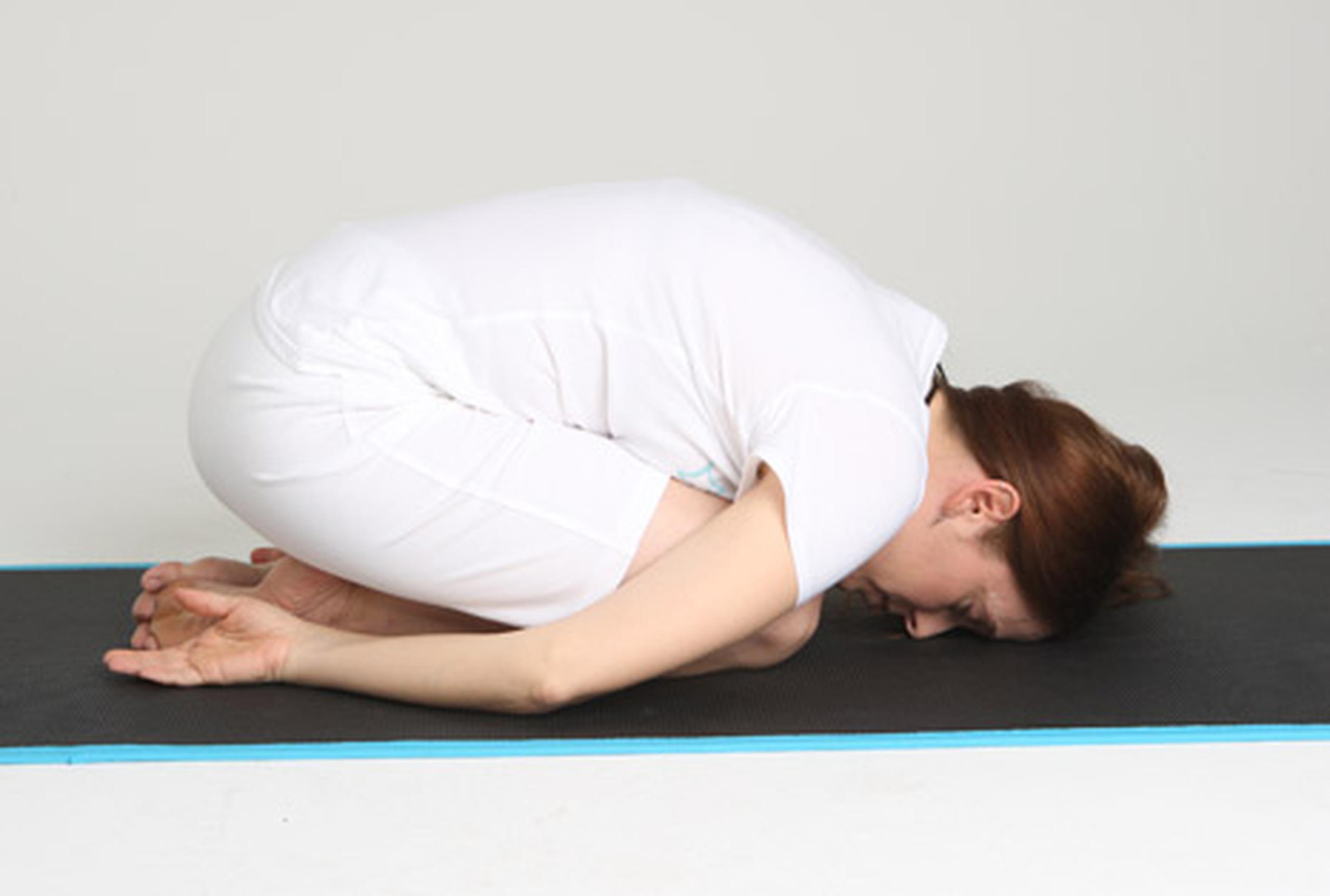 Una de las poses más sencillas para los que practican yoga.