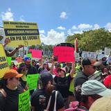 Empleados públicos protestan en reclamo de justicia salarial
