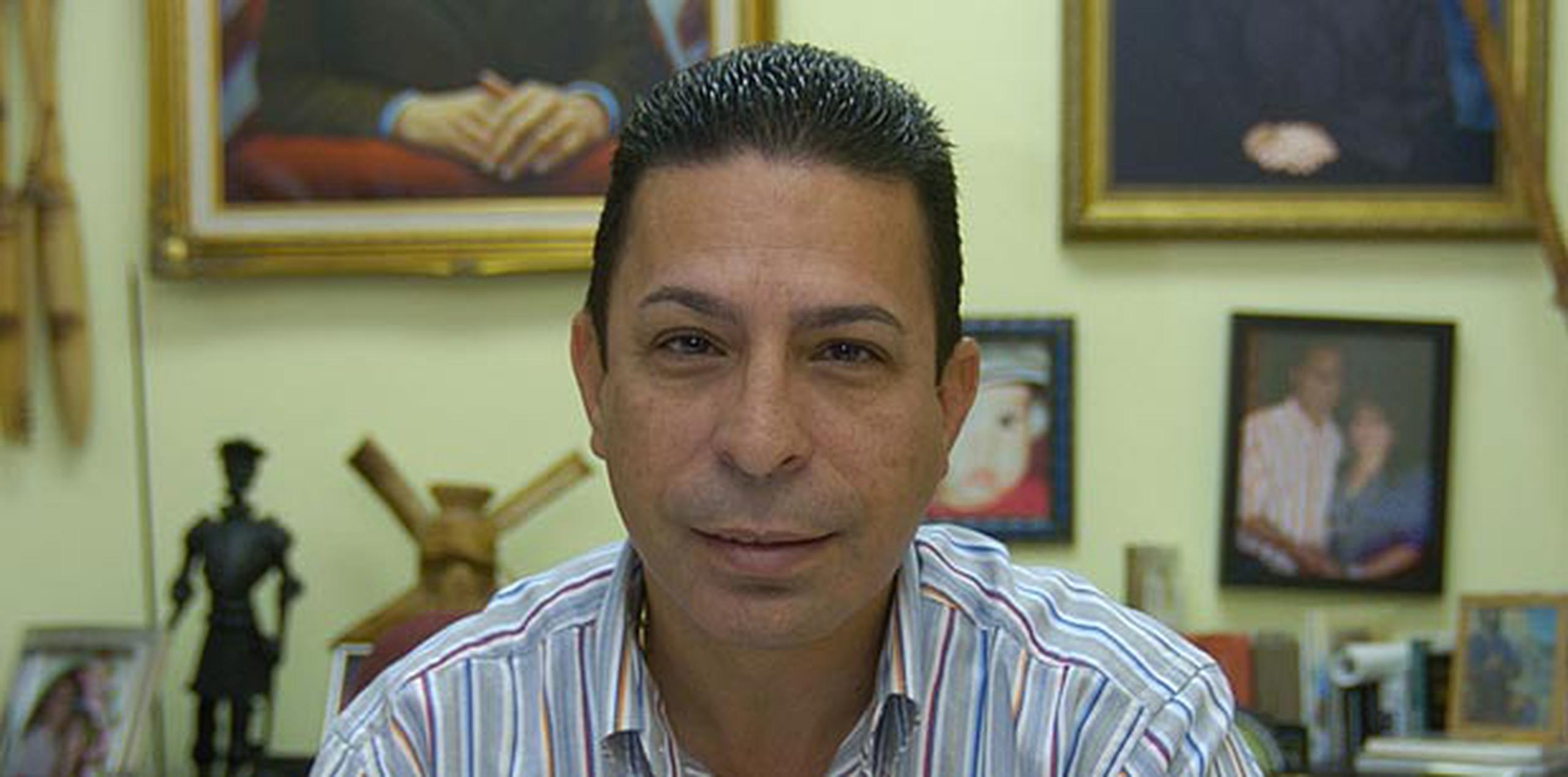 El alcalde Isidro Negrón Irizarry aseguró que se están haciendo gestiones para encontrar un nuevo apoderado. (Archivo)