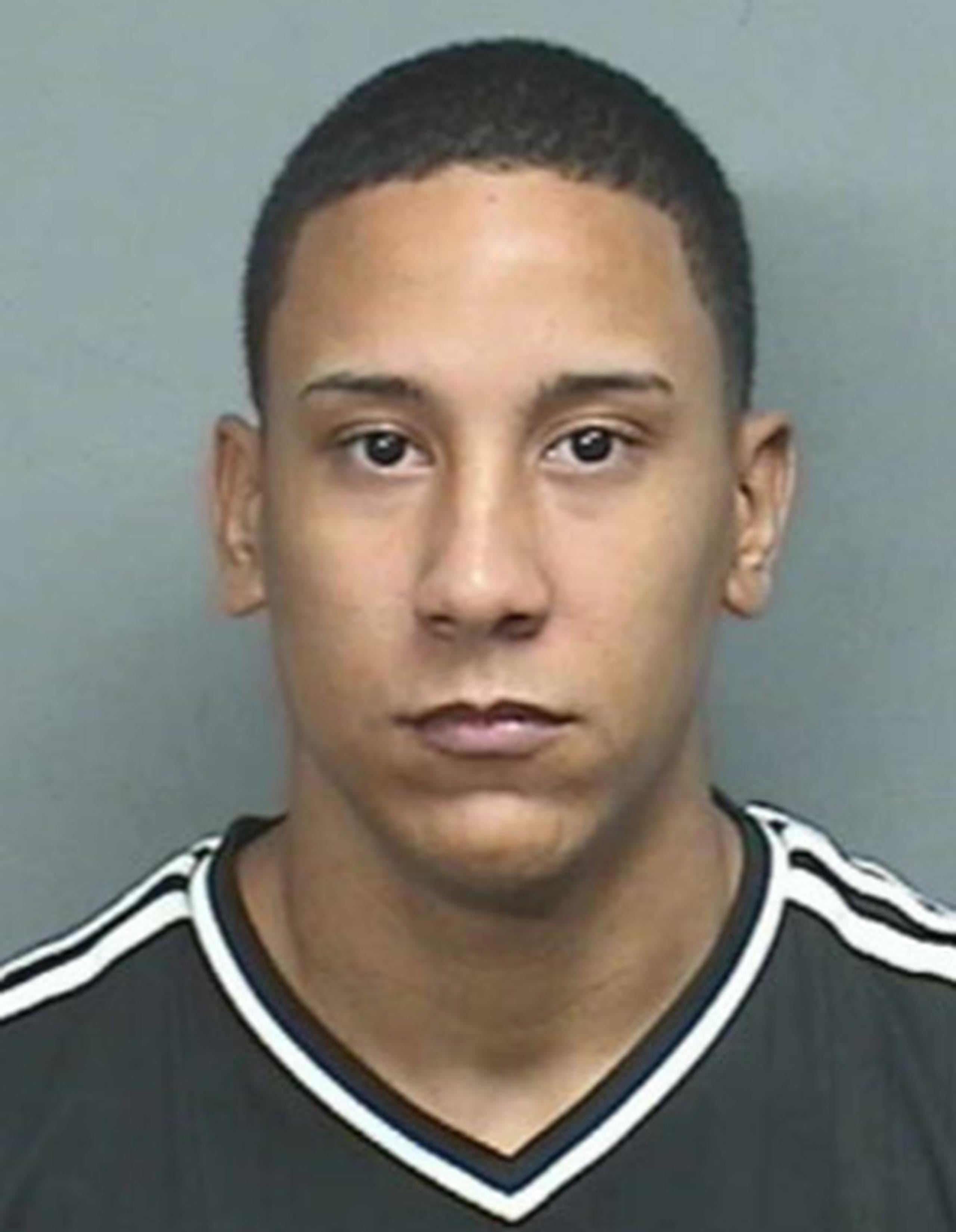 Buscan prófugo sospechoso de asesinato Primera Hora