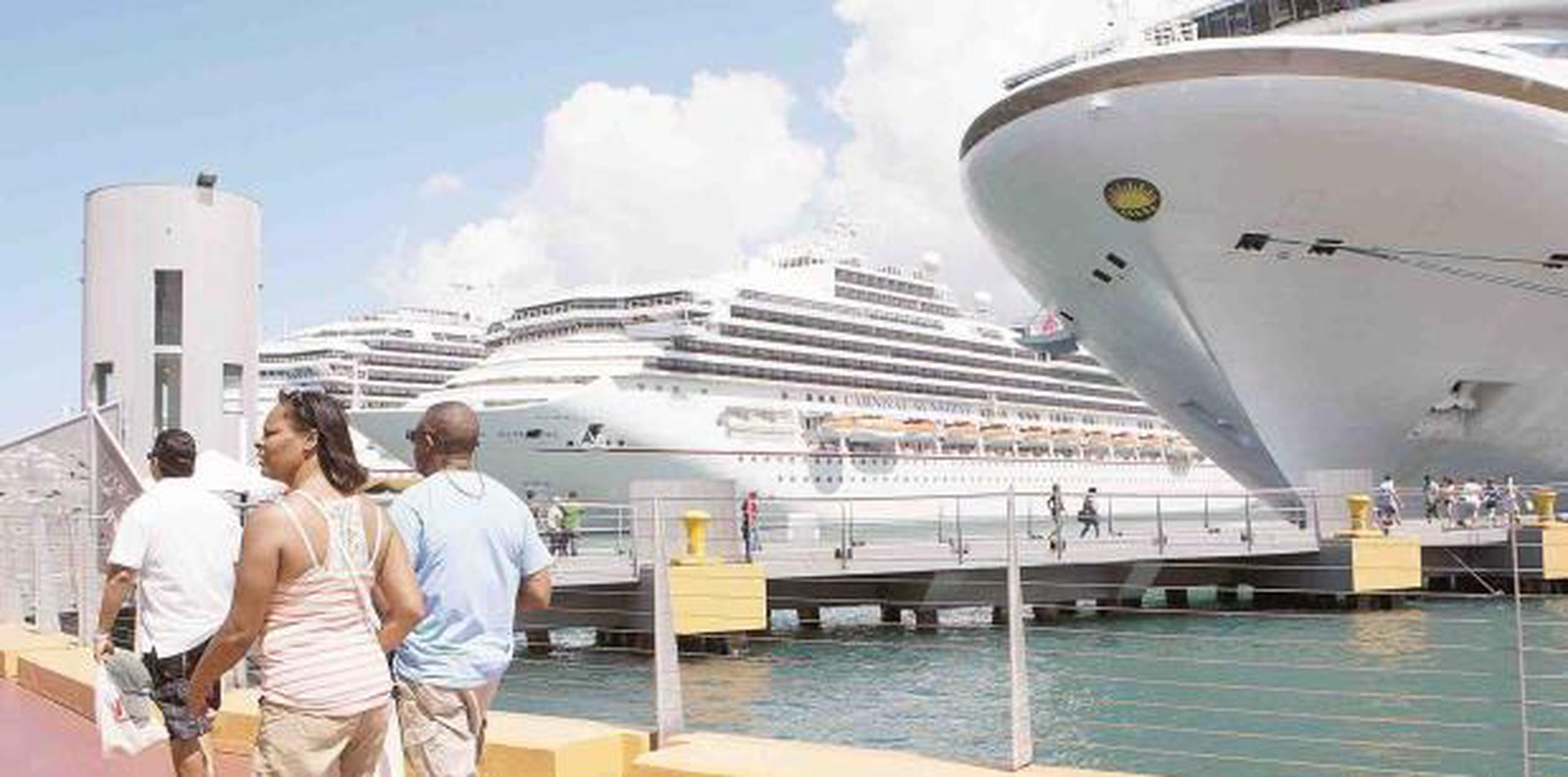 Se estima que Puerto Rico cerrará el 2018 con sobre 1.7 millones de turistas de cruceros, lo que romperá el récord anterior de 1.5 millones de cruceristas, establecido en el 2015. (archivo)