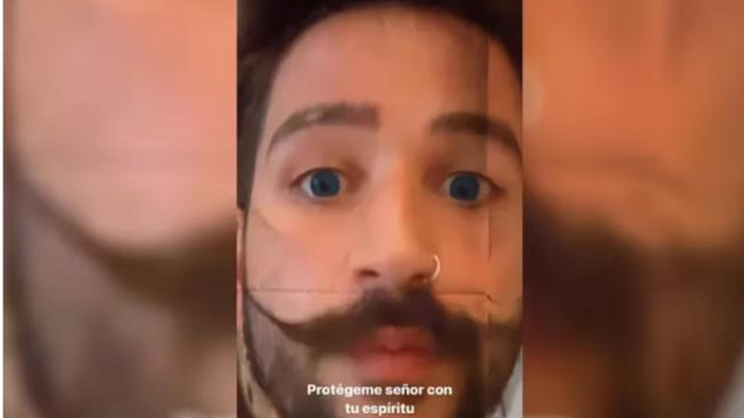 El cantante Camilo compartió la situación sobre los lentes de contacto desde sus "stories" de Instagram.