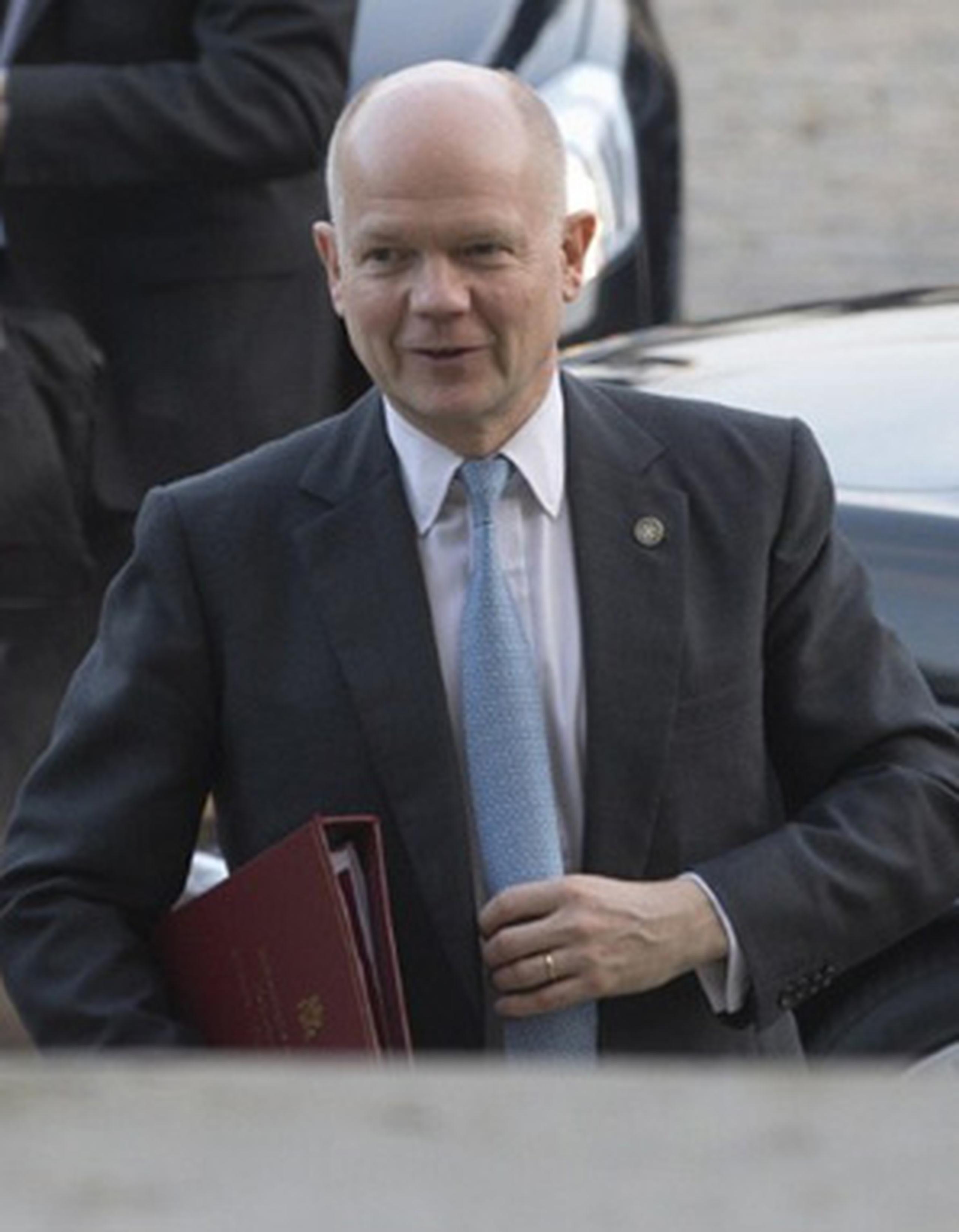 "Solo una solución política pondrá fin al conflicto", dijo William Hague, ministro británico de Exteriores. (AFP)