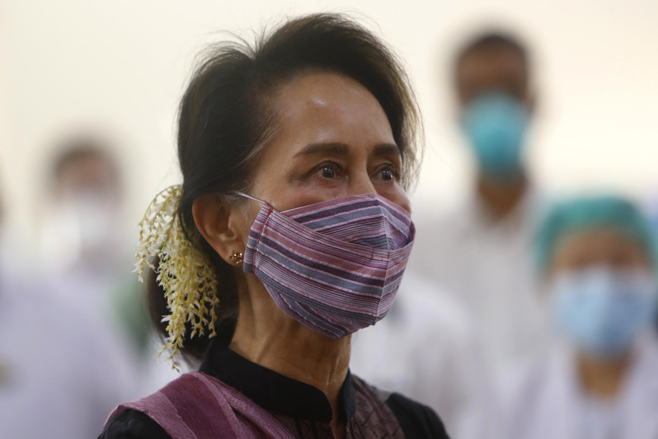 La consejera de Estado Aung San Suu Kyi, la máxima lideresa en la nación, y el presidente del país, Win Myint, fueron detenidos el lunes en la madrugada.