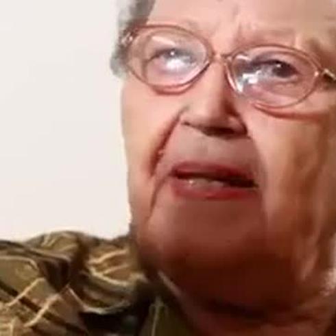 Maestra jubilada de 94 años compara la educación de antes con la de ahora