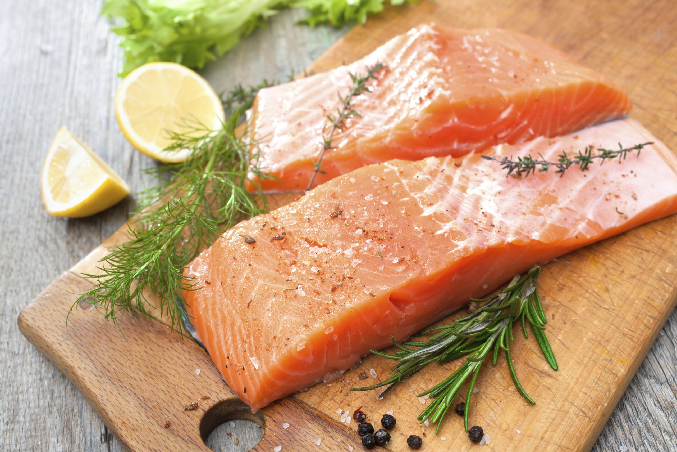El pescado es bien versátil, bajo en calorías, fácil de cocinar y digerir.