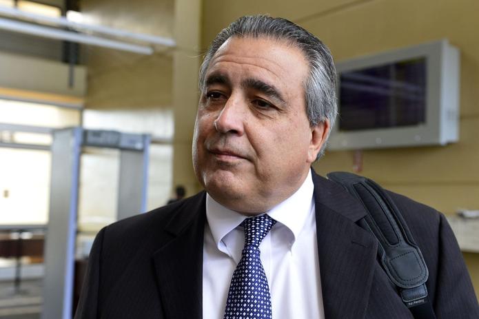 El abogado Osvaldo Carlo dijo que el gobernador García Padilla y su cliente Anaudi Hernández salieron en un viaje de vacaciones.