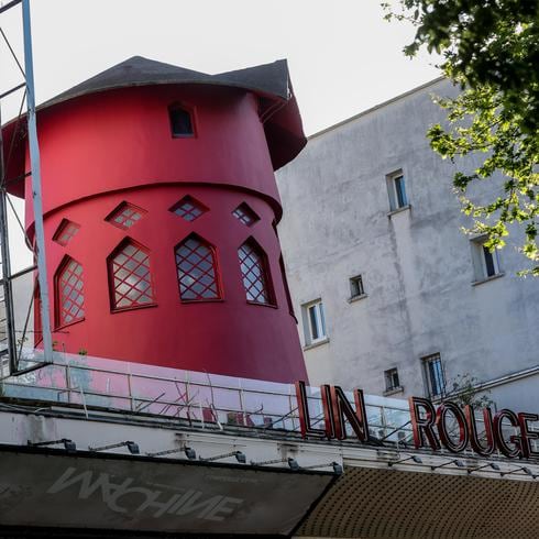 Se caen las emblemáticas aspas del Moulin Rouge