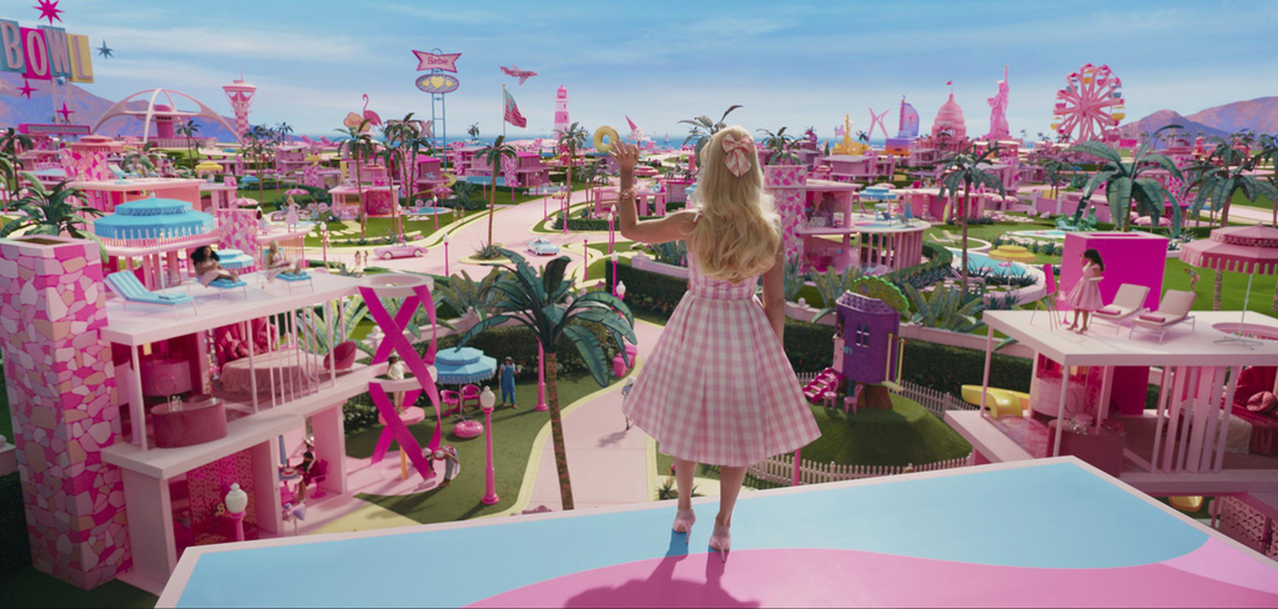 Margot Robbie en una escena de "Barbie".