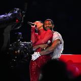 Esposo de Alicia Keys reacciona al abrazo entre Usher y la cantante en espectáculo del Super Bowl