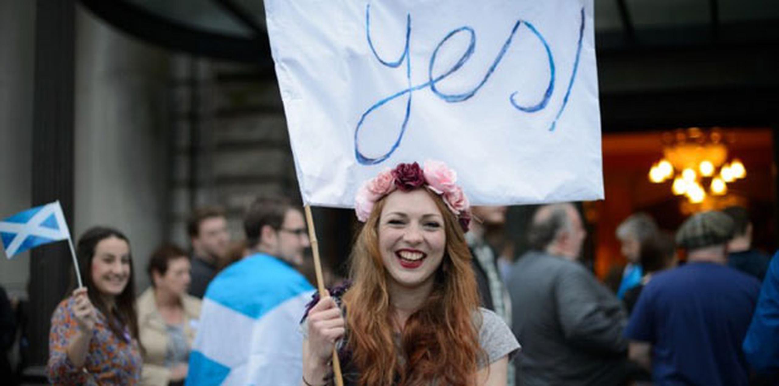 Cuatro millones de escoceses mayores de 16 años decidirán el próximo 18 de septiembre si Escocia se independiza del Reino Unido en un referéndum histórico, cuyo resultado será vinculante y que es posible gracias al acuerdo entre Edimburgo y Londres. (AP)