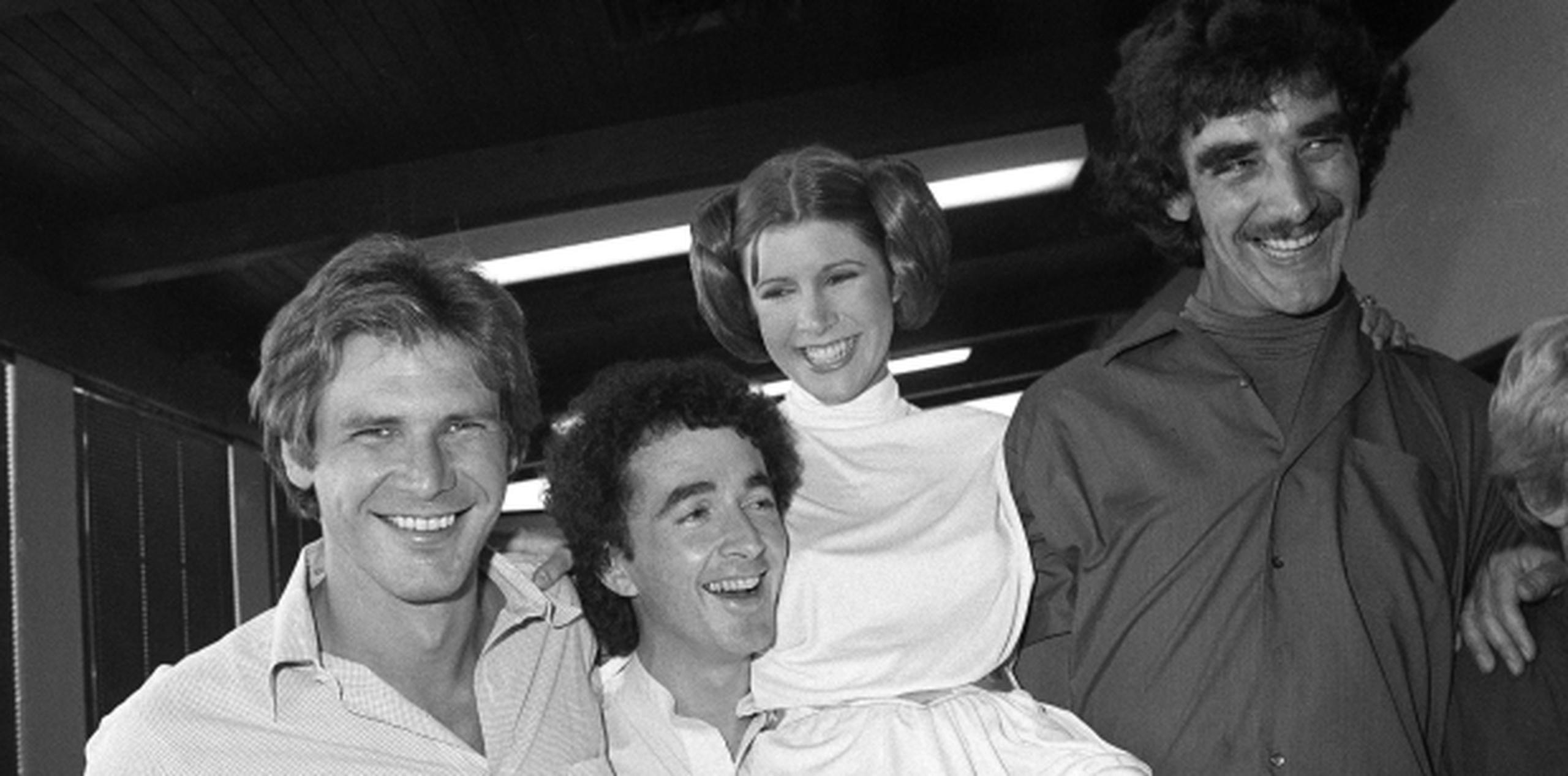 Harrison Ford (Han Solo), Anthony Daniels (C-3P0), Carrie Fisher (Princesa Leia) y Peter Mayhew (Chewbacca). (Archivo)