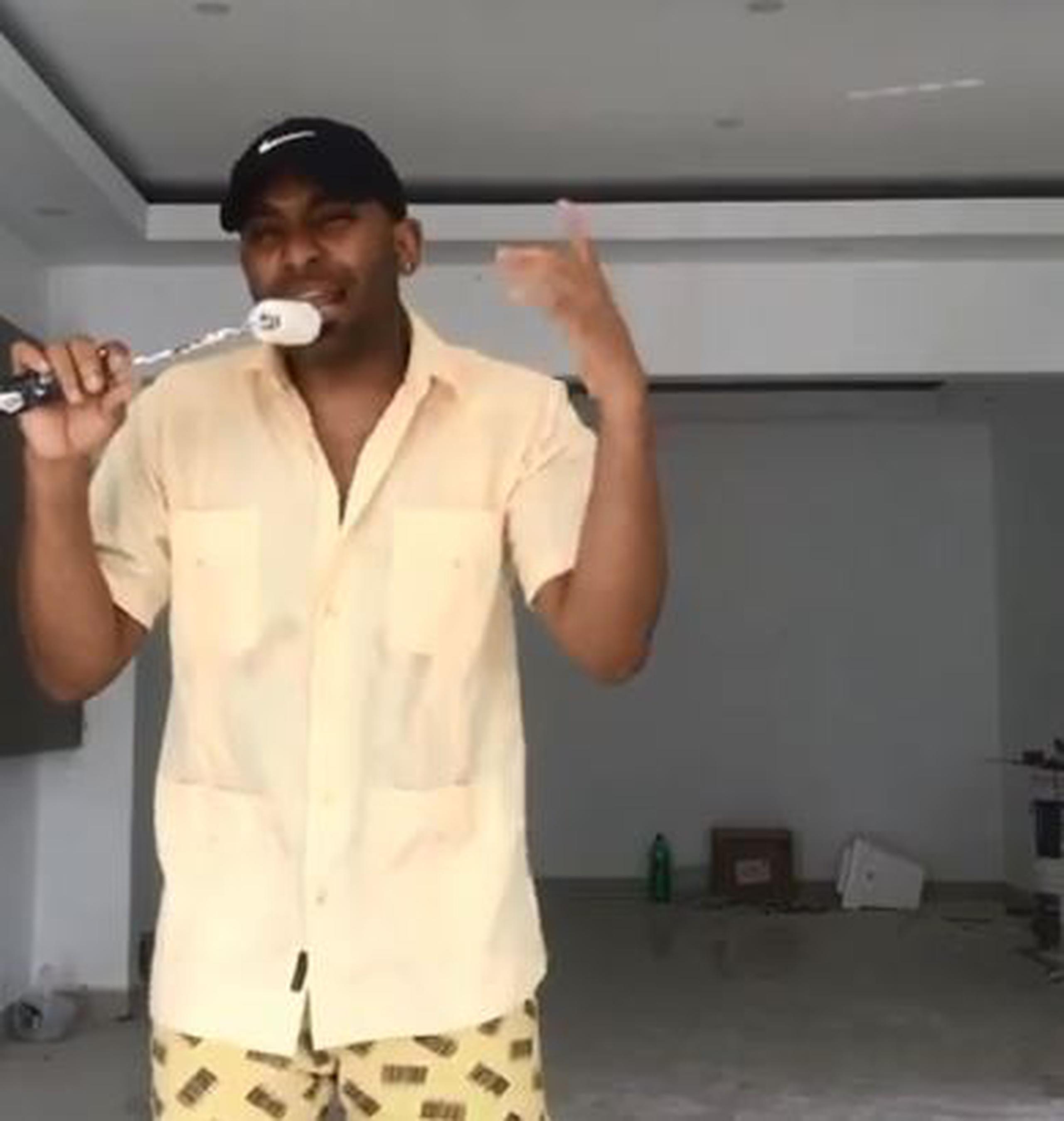 Rey Charlie se pica con Bad Bunny - Primera Hora