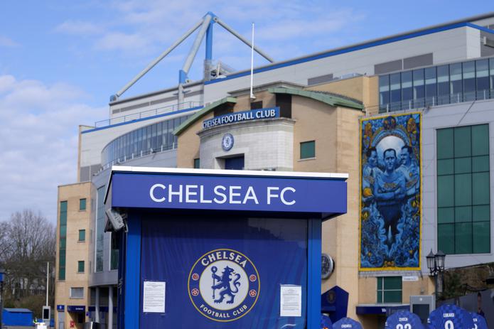 Las sanciones económicas sin precedentes impuestas al propietario del Chelsea Football Club, el ruso Roman Abramovich, han afectado la capacidad de operar de la organización de la Liga Premier de Inglaterra.