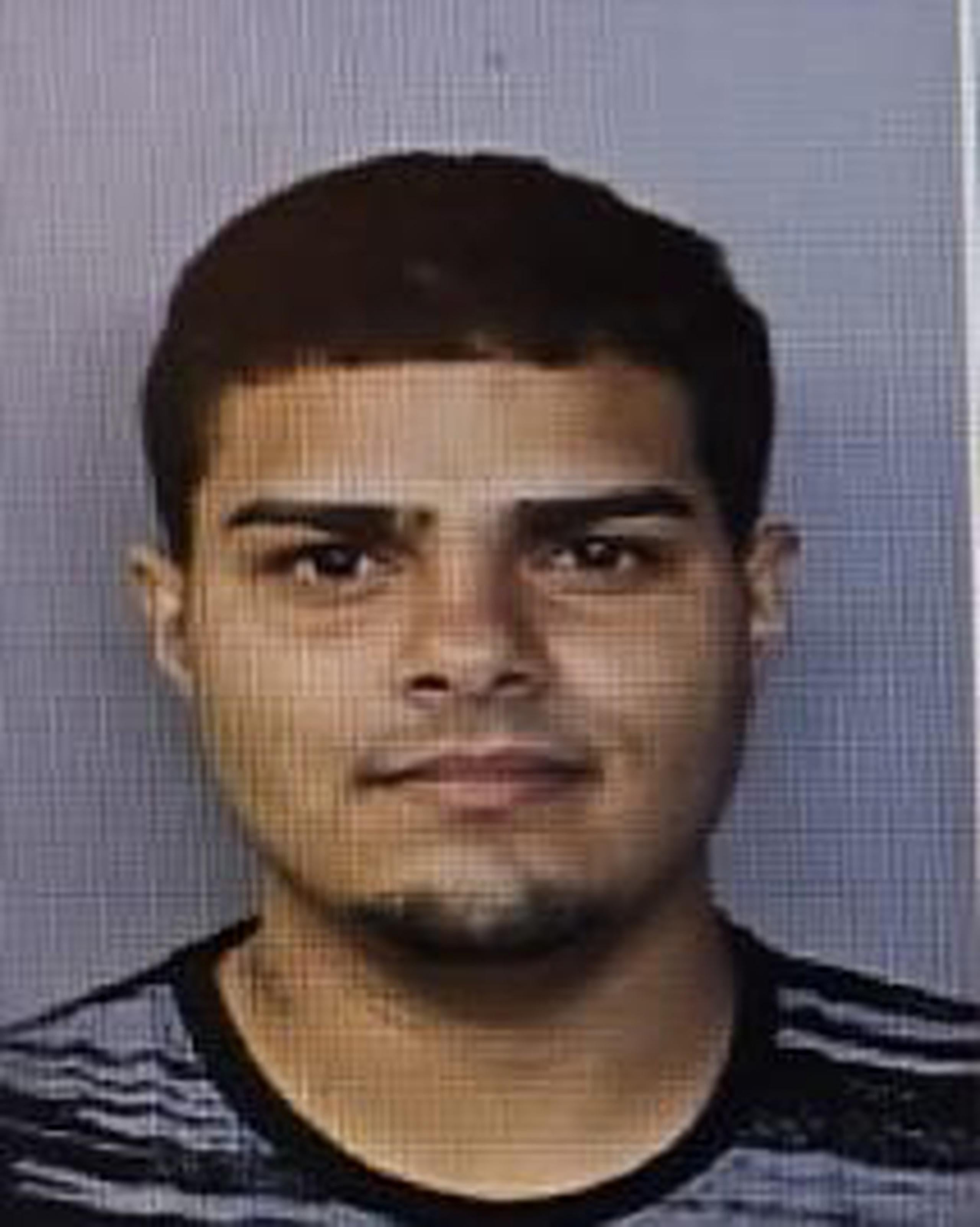 Christopher Adorno Burgos de 26 años, enfrenta cargos por maltrato conyugal y maltrato de menores.