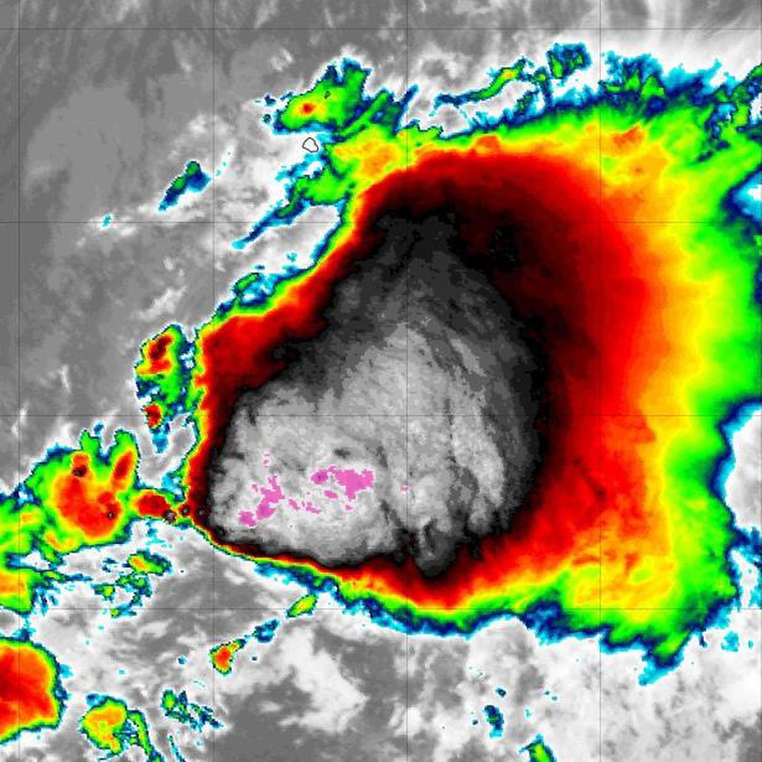 Imagen de satélite de la tormenta tropical Raymond. (Administración Nacional Oceánica y Atmosférica)