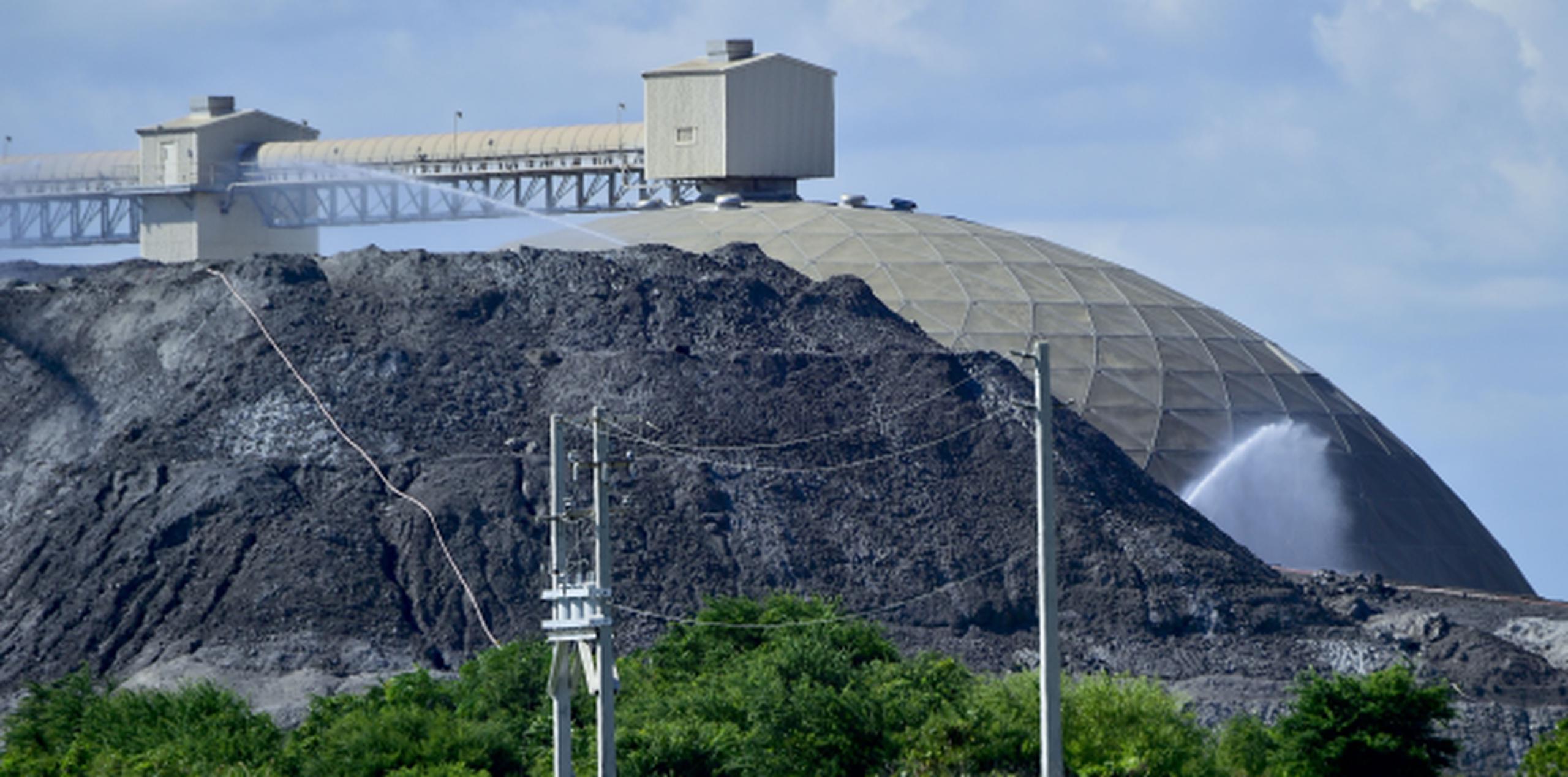 Peñuelas ha sido el epicentro de la movilización ciudadana contra el uso y disposición de las cenizas de carbón que produce la empresa Applied Energy Systems en su planta de Guayama. (Archivo)