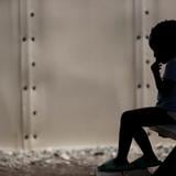 Mujer se declara culpable de obstrucción en caso de abusos sexuales a niños migrantes 