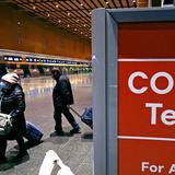 Amplían pruebas de COVID-19 en pasajeros a más aeropuertos de Estados Unidos