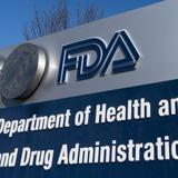 FDA advierte sobre riesgos de infección y pérdida de vista por gotas oftálmicas