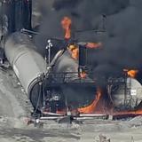 Captan impactante incendio de varios tanques con petróleo en Maryland