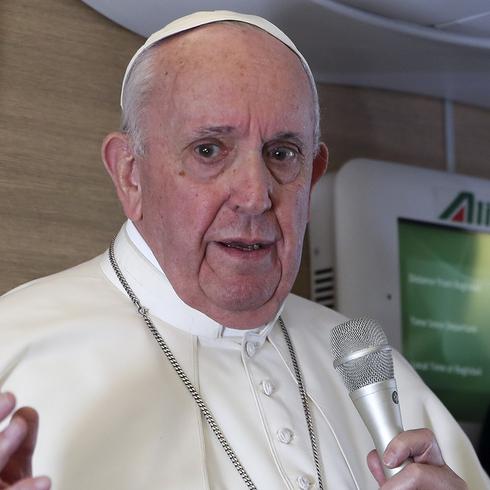 Papa Francisco confiesa su cansancio y se conmueve
