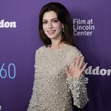 Anne Hathaway reclama más apoyo para las mujeres