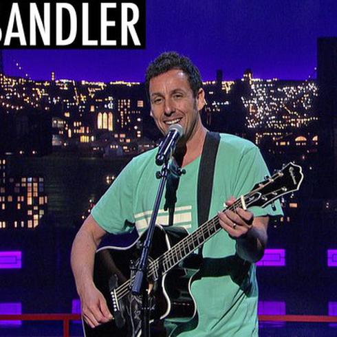 Adam Sandler rinde tributo musical a David Letterman