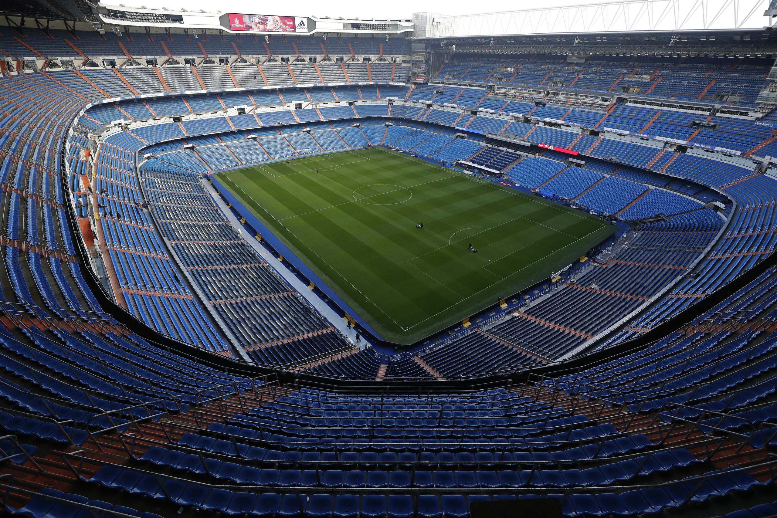 Una vista general del estadio Santiago Bernabéu en Madrid, España, el viernes 30 de noviembre de 2018. España es fuerte candidato para ser sede del siguiente partido internacional de la NFL en temporada regular y podría suceder tan pronto como en 2024.