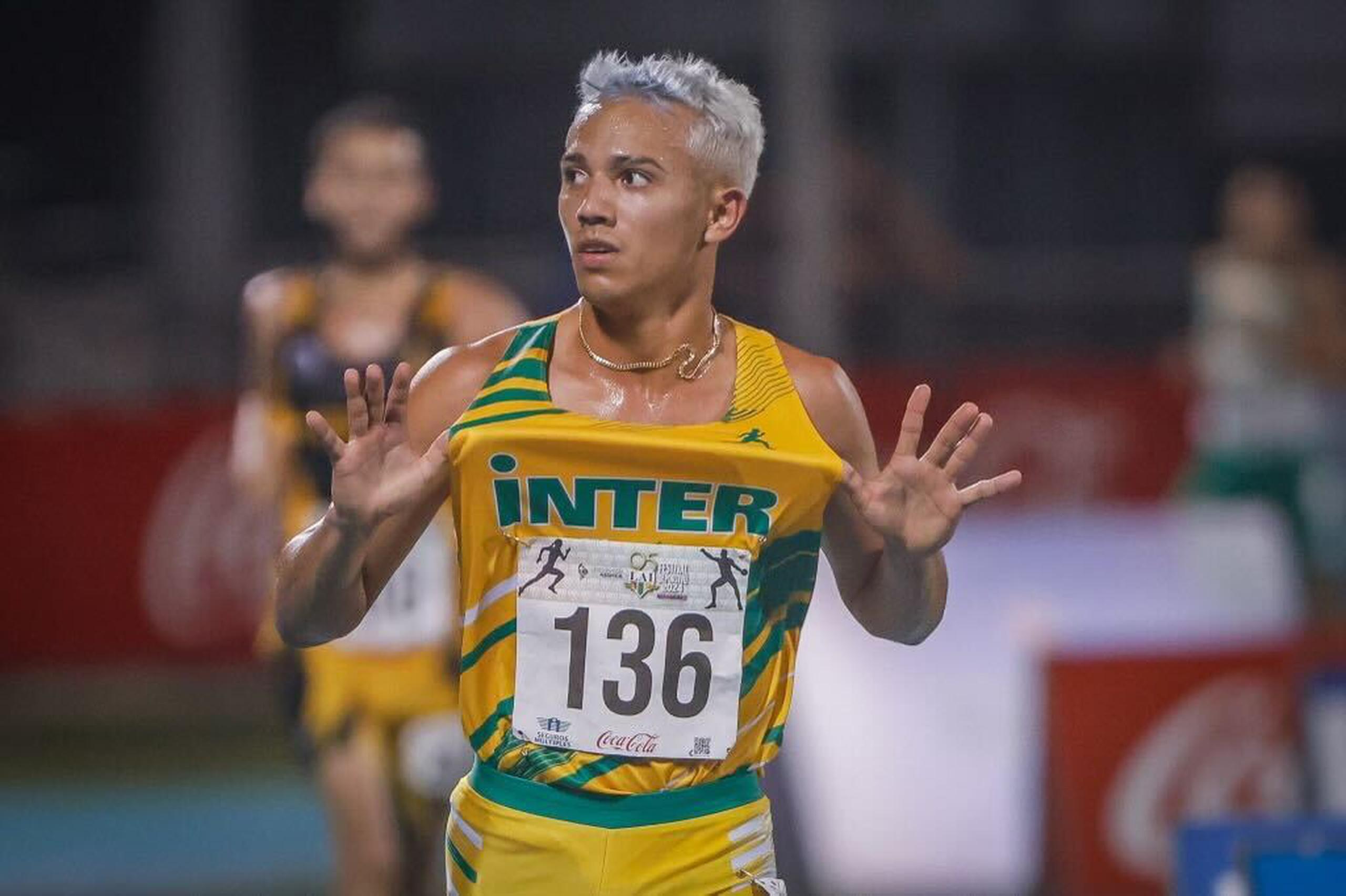 El fondista barranquiteño Héctor Pagán, de la Universidad Interamericana de Puerto Rico, conquistó por tercer año consecutivo los 5,000 metros en las Justas de Atletismo de la LAI.