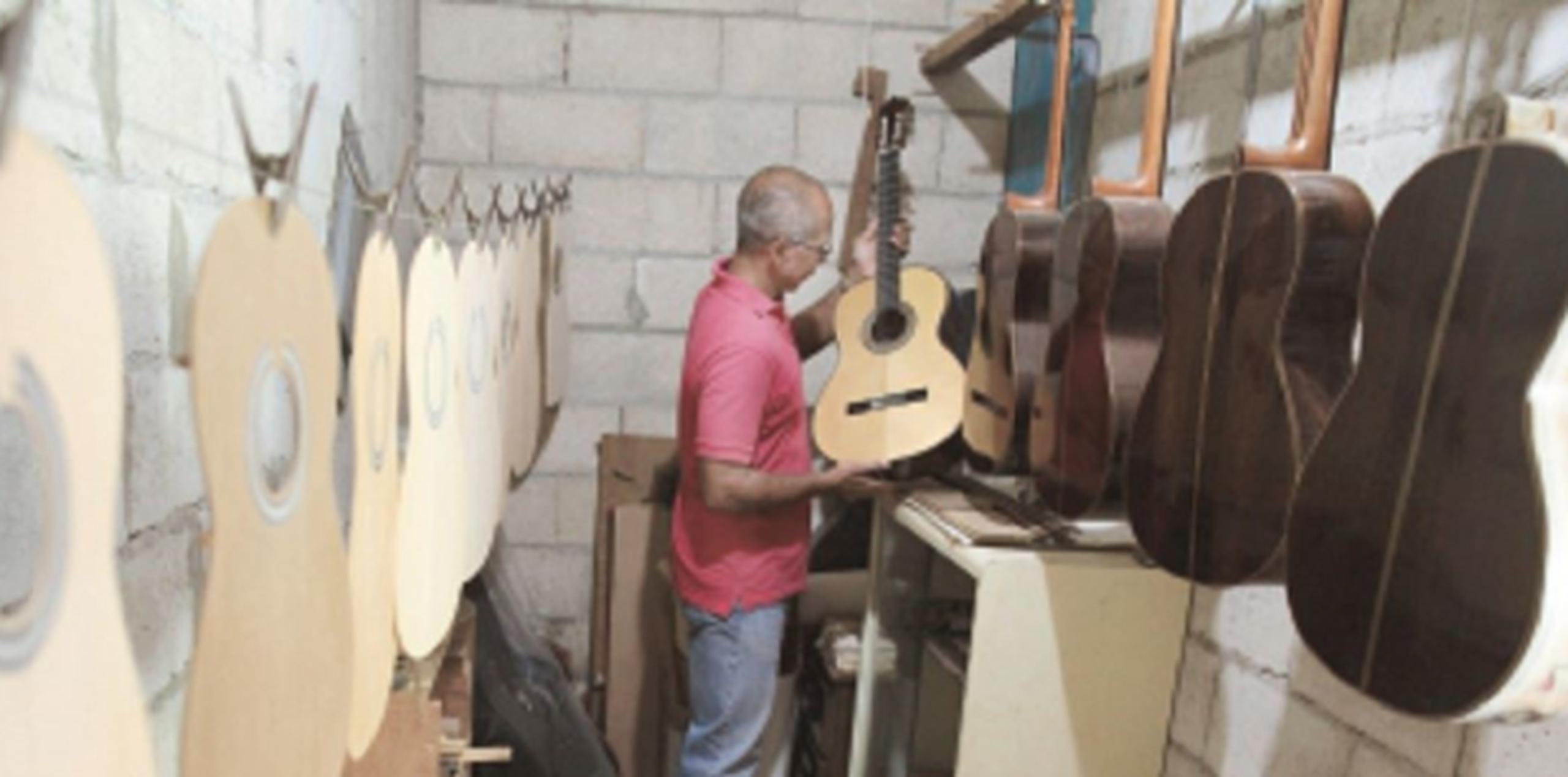 Las guitarras Fidencio se valoran en miles de dólares en el mercado. (PARA HORIZONTE / ALVIN J. BÁEZ)