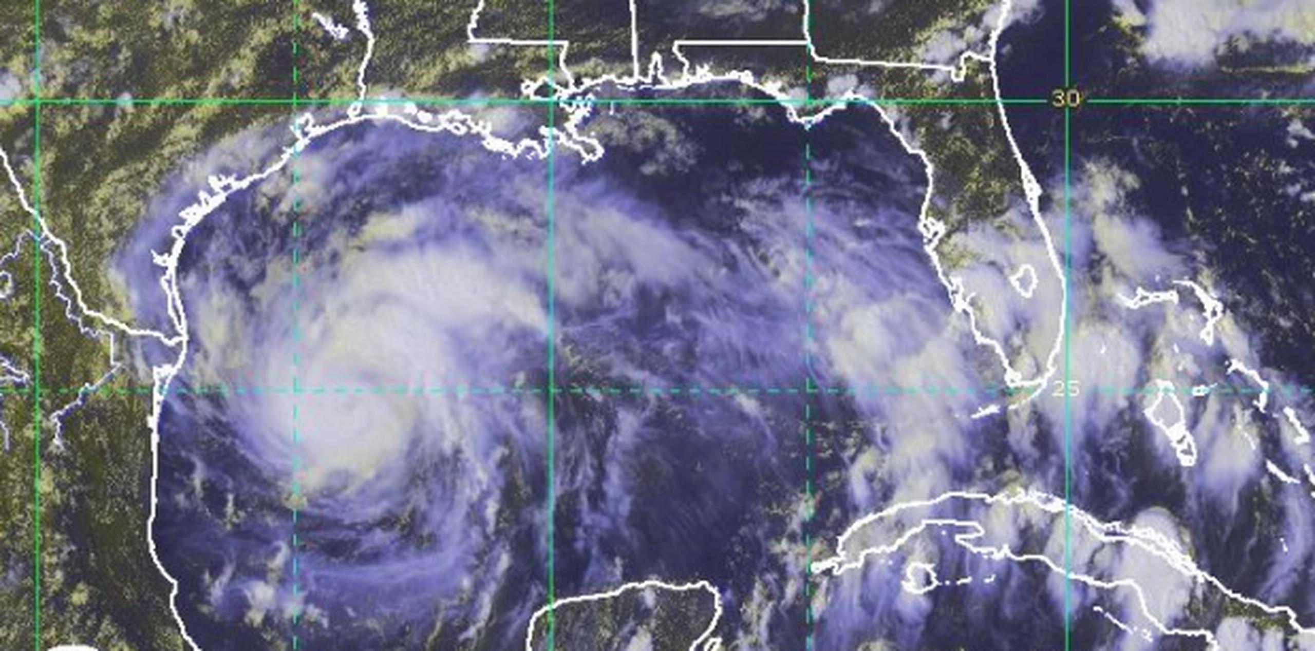 Residentes de la zona costera de Texas comenzaron los preparativos para mitigar el eventual embate de Harvey. (NOAA)